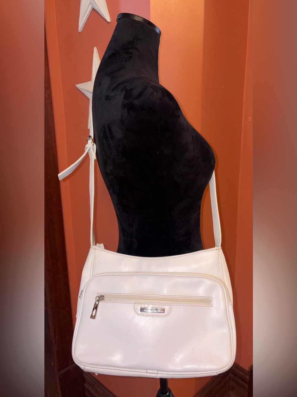 Jaclyn Smith White Leather Crossbody Shoulder Bag